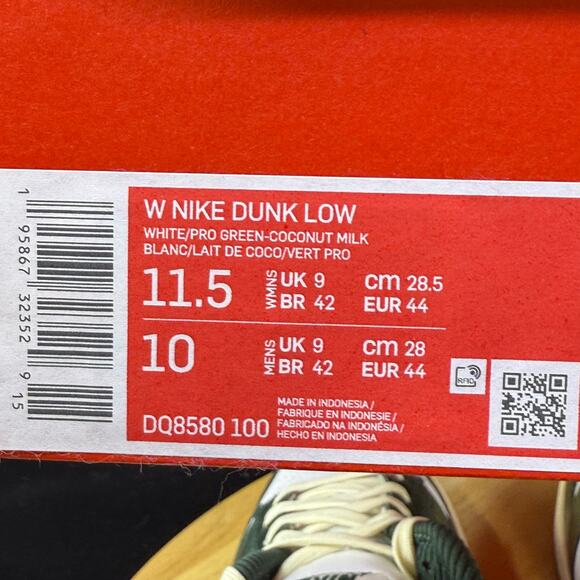 Nike Dunk Low Vintage Green Women’s DQ8580-100 FAST SHIP DS Size 11.5 W / 10 Men - Picture 9 of 9